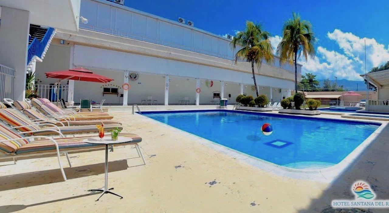 Hotel Mall Santana Del Rio ラ・ドラダ エクステリア 写真